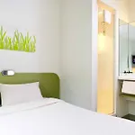 Ibis Budget Gare De פואטייה