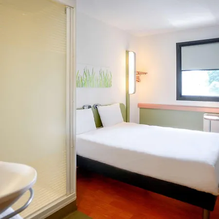 Hotel Ibis Budget Gare De Poitiers