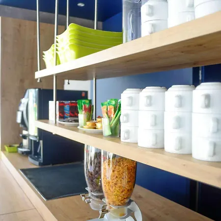 Hotel Ibis Budget Gare De Poitiers